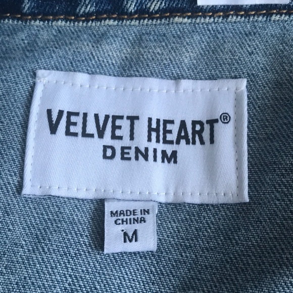 4/$20 Jean Jacket Velvet Heart Embroidered Distressed Women’s Size Medium - Picture 7 of 16